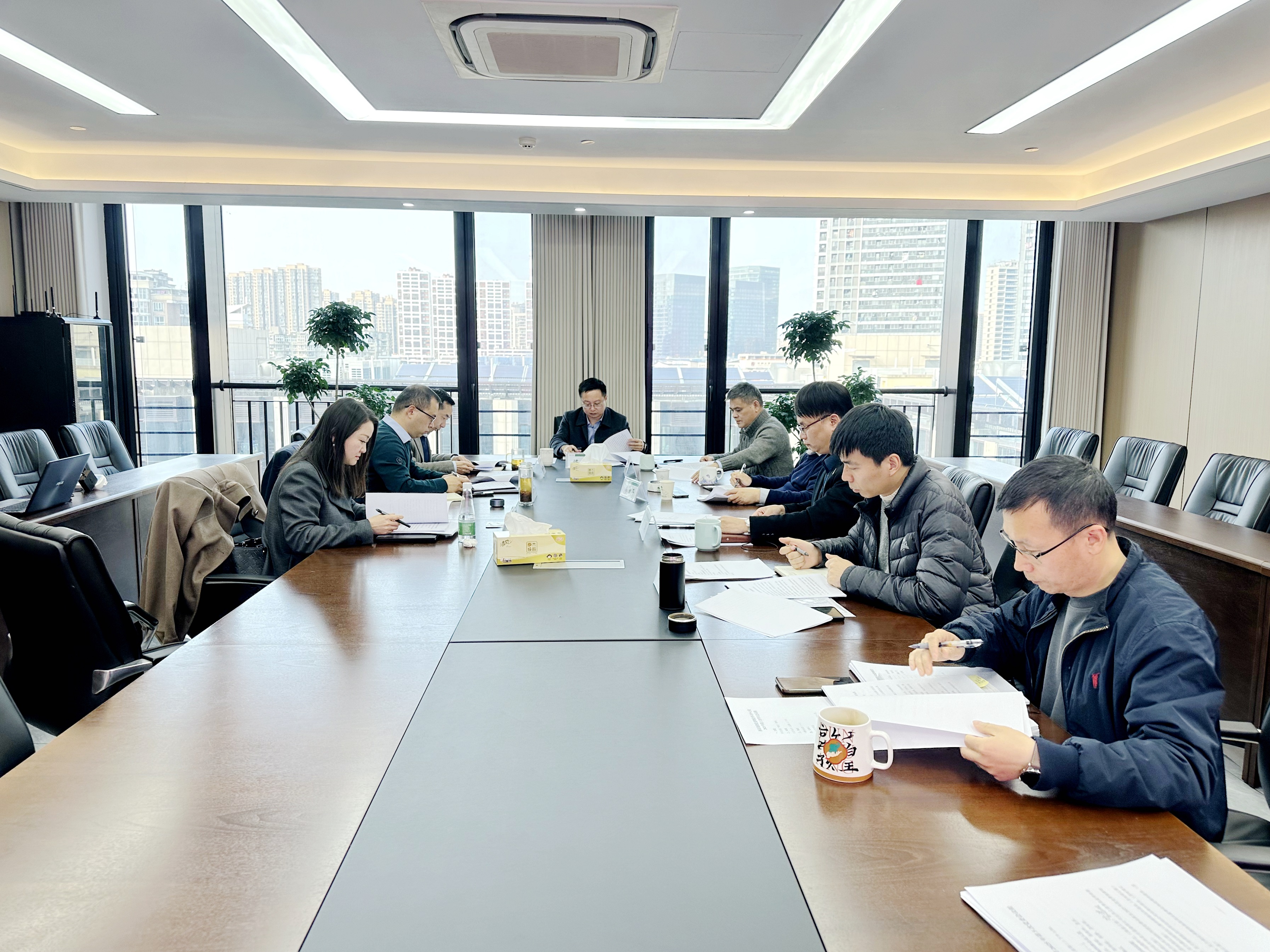 德赢VWIN集团党委理论学习中心组专题学习全国“两会”精神 德赢VWIN集团党委理论学习中心组专题学习全国“两会”精神